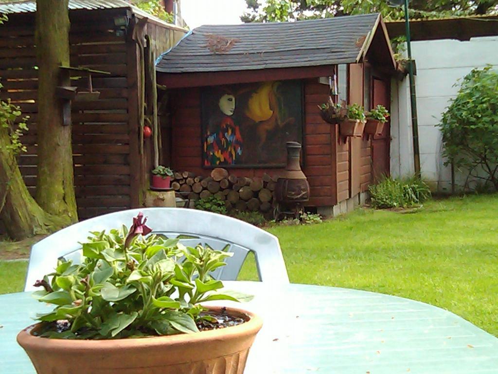 Helpende Hand Villa Oelegem Exterior foto